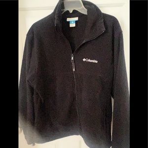 Men’s black hole zip Columbia size M front pocket jacket